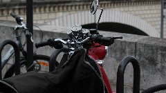 Македонац на мотоциклу кријумчарио мигранта 