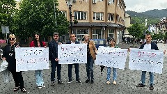 Представници СДП-а протестовали у Пљевљима: Нећемо повратак у деведесете