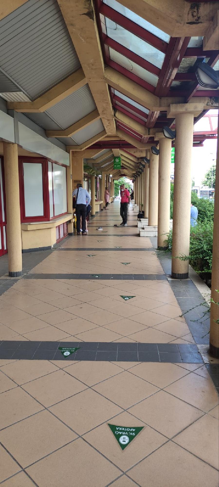 Са лица мјеста