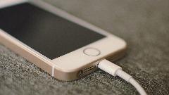 Nikad ne bi trebalo puniti telefon preko noći, evo i zašto thumb1.jpg