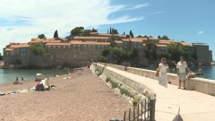 Skidanje lanca sa Svetog Stefana značajno za turističku ponudu thumb1.jpg