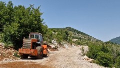 Na granici sa Albanijom probijen put uprkos zabrani policije thumb1.jpg