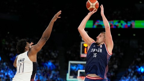 Drim-tim tresao 35 minuta pred Srbijom, Lebron i Kari spriječili čudo thumb2.jpg