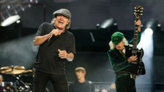 Češki predsjednik prisustvovao koncertu benda AC/DC thumb1.jpg