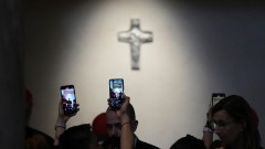 Veliki broj vjernika obišao grob pape Franja thumb1.jpg