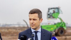 Mujović obišao prostor fabrike KAP-a, moguća nova lokacija za kolektor thumb1.jpg