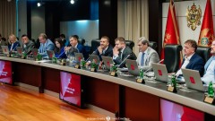 Vlada će pokriti troškove boravka svih angažovanih vatrogasaca u Institutu “Dr Simo Milošević”  thumb1.jpg