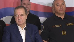 Dačić: Povrijeđen najmanje jedan žandarm u Valjevu, uhapšeno 18 demonstranata thumb1.jpg