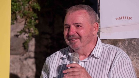 Goran Marković na Trgu pjesnika: Alhemija izmišljanja me uzbuđuje i ispunjava thumb2.jpg