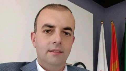 Ostojić: Podrška Šćekiću – za politiku odgovornosti i principijelnosti thumb2.jpg