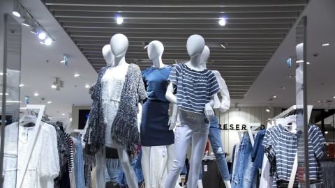 Zabranjene dvije reklame kuće Zara zbog prikazivanja "nezdravo mršavih" manekenki thumb2.jpg