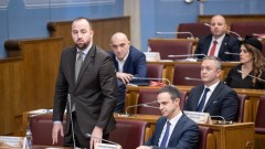 Nikolić: Orden i spomenik Amfilohiju za dodvoravanje biračima thumb1.jpg