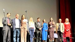 U Nikšićkom pozorištu održan muzičko-pjesnički spektakl thumb1.jpg