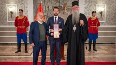Milatović dodijelio posthumno Orden Crnogorske velike zvijezde mitropolitu Amfilohiju thumb1.jpg