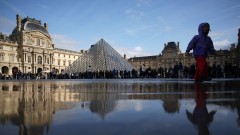 Pet novih hapšenja u vezi sa pljačkom Luvra thumb1.jpg