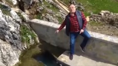 Mještani Halidovog rodnog sela žele izgraditi spomenik na Knežak izvoru koji je opjevao u "Romaniji" thumb1.jpg