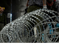 Mađarski zatvorenici proizvode bodljikavu žicu