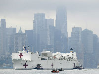 Brod-bolnica stigao u Njujork