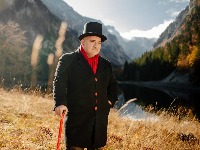 Nova pjesma i spot Boža Bulatovića foto-1-za-najavu-spota-cupka.jpg