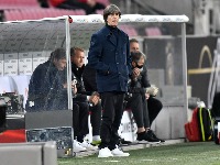 Lev ostaje na kormilu Njemačke 013005bd.jpg