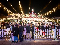 Praznični pazar krasi podgorički Trg 2021120525117531071323951.jpg