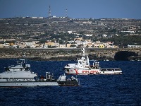 Potonuo brod sa 130 migranata 90e1f1b8e0631897f86fb14159373682.jpg