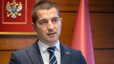 Najava klasičnog pokušaja ustavnog puča Najava klasičnog pokušaja ustavnog puča