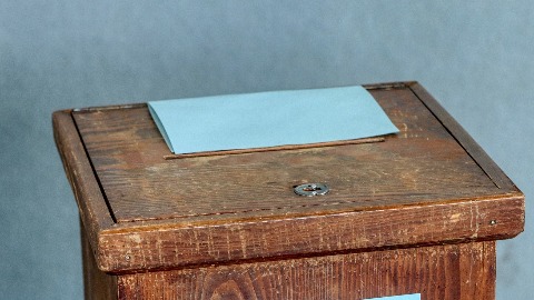 Demokratsko ruglo: Glasanje u jednom danu ili svaki dan Demokratsko ruglo: Glasanje u jednom danu ili svaki dan