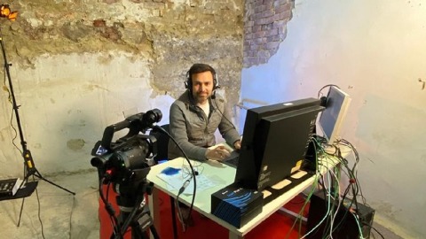 Ukrajinski komentator prenosio Eurosong iz skloništa Ukrajinski komentator prenosio Eurosong iz skloništa